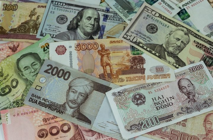 Examples of the Weakest Currencies in 2025 - EBC