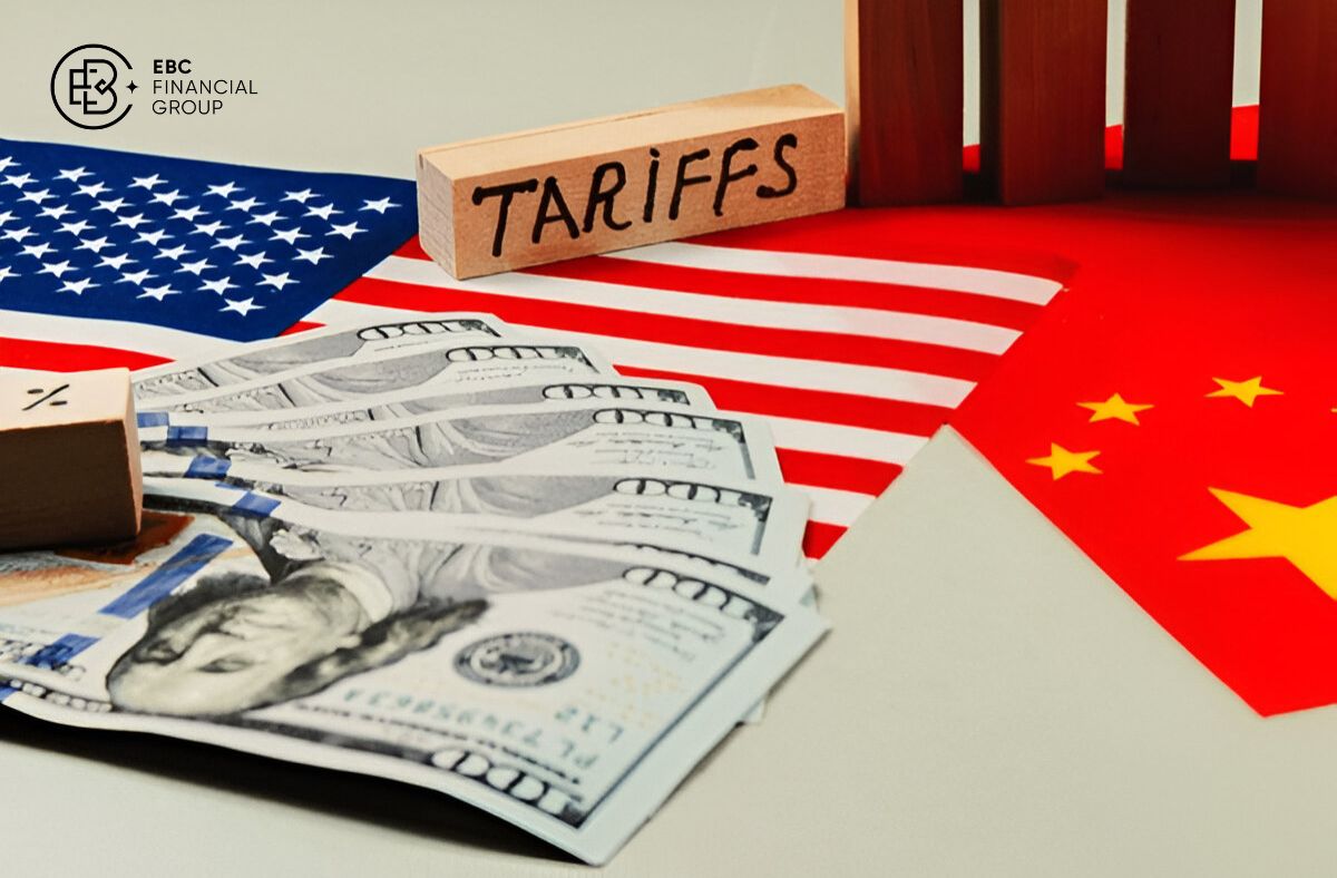 Currency manipulation là gì?