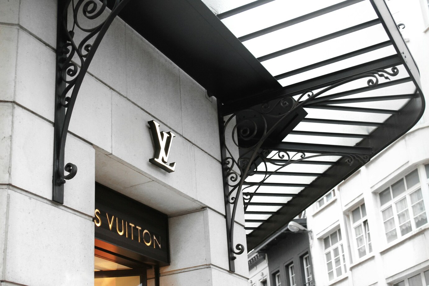 งบการเงินหุ้น LVMH - EBC