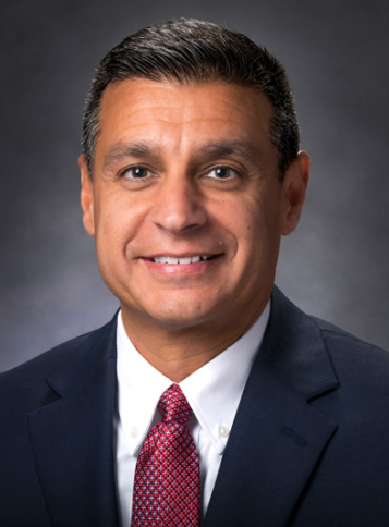 Jay Malave, CFO de Boeing Jay Malave, CFO de Boeing