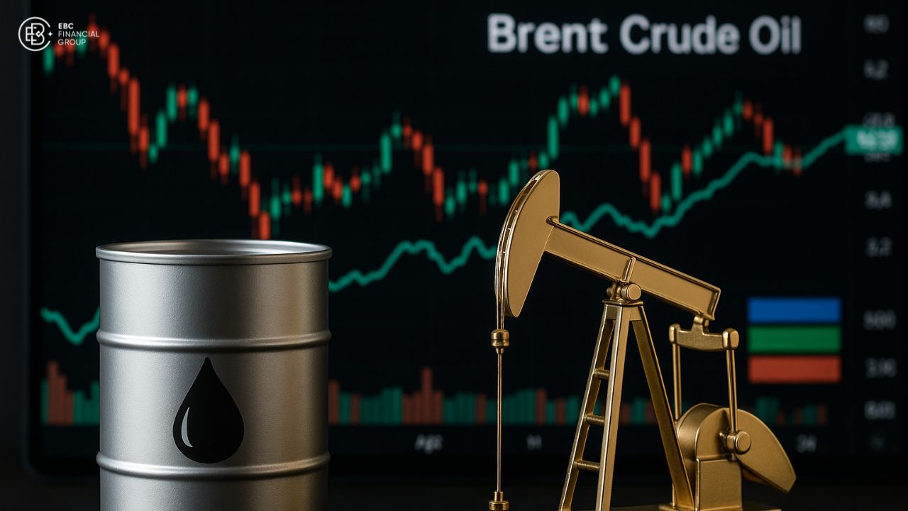 Giá dầu Brent giảm về sát 62 USD/thùng: tín hiệu thị trường ưu tiên rủi ro tăng trưởng Giá dầu Brent giảm về sát 62 USD/thùng: tín hiệu thị trường ưu tiên rủi ro tăng trưởng