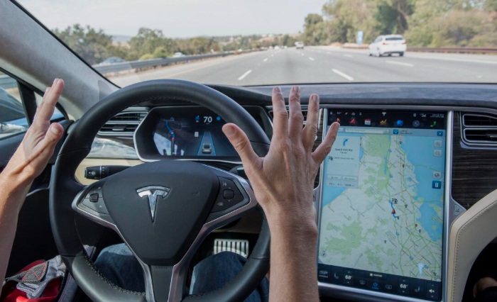 Conducción autónoma en Tesla Conducción autónoma en Tesla