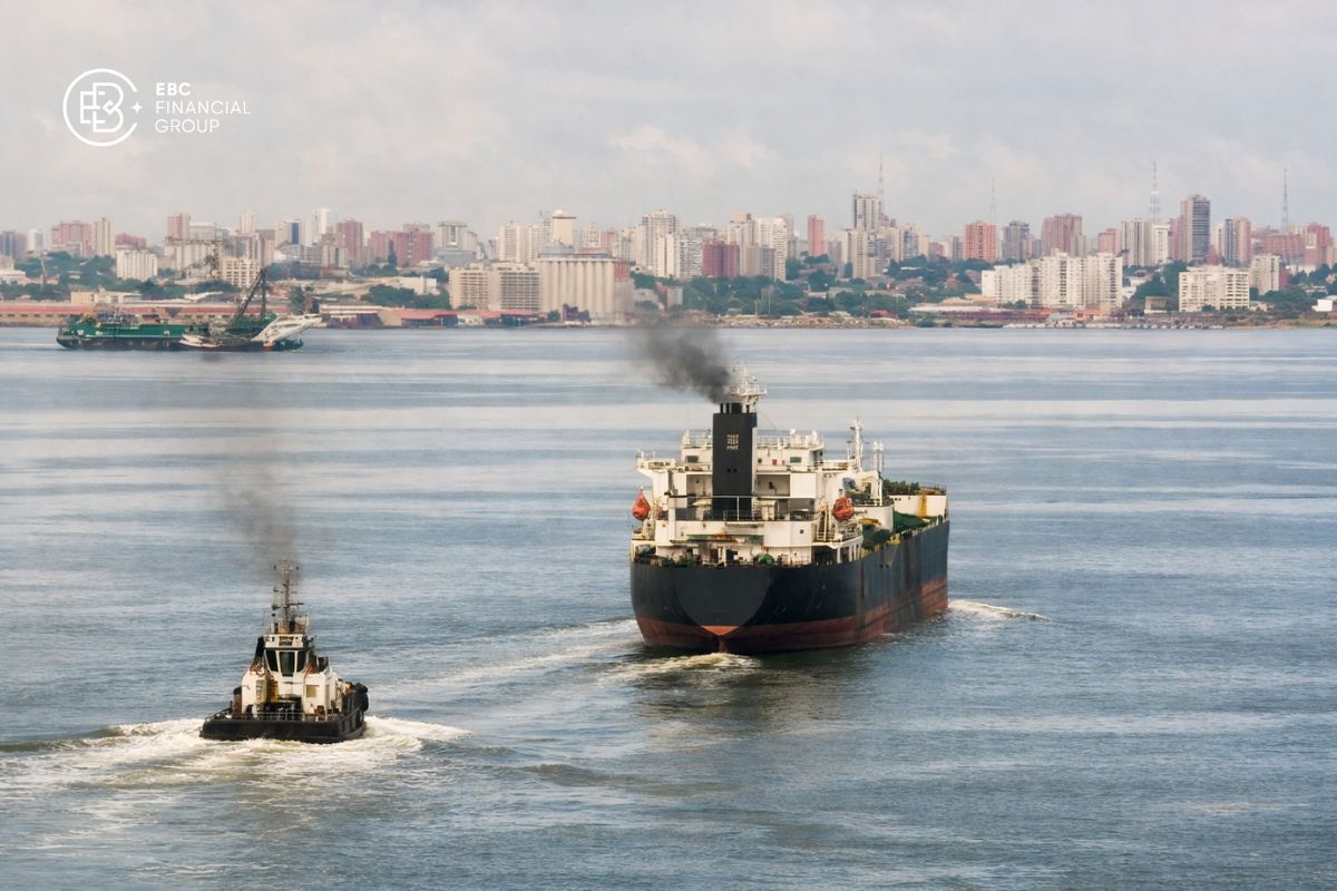 Trump phong tỏa dầu Venezuela