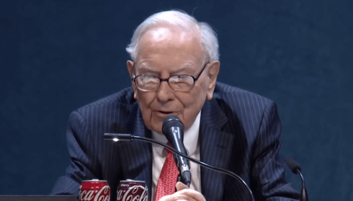 2025波克夏股东大会巴菲特演讲