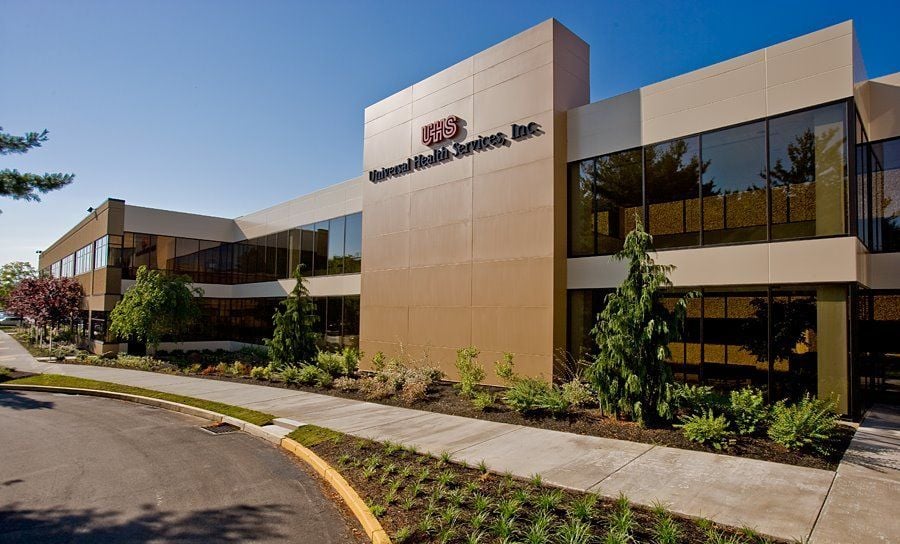 Universal Health Services Earnings