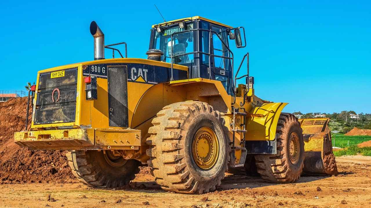 キャタピラー(CAT)の株、AI需要の高まりを受け史上最高値を更新 キャタピラー(CAT)の株、AI需要の高まりを受け史上最高値を更新