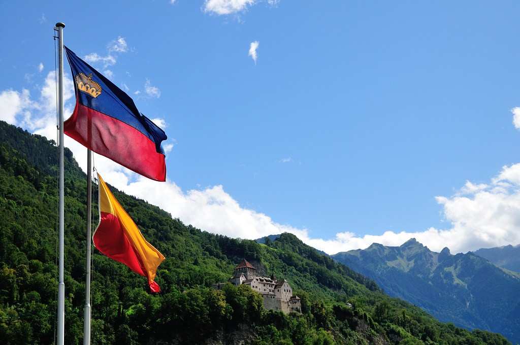 Liechtenstein กับหนี้สาธารณะใกล้ศูนย์