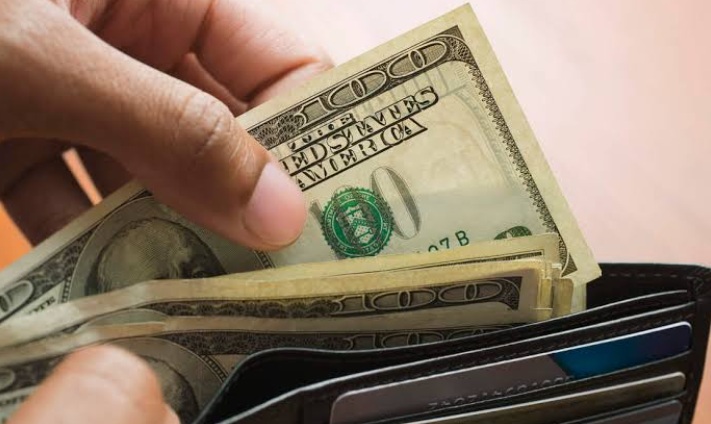 Billetes de dólares estadounidenses