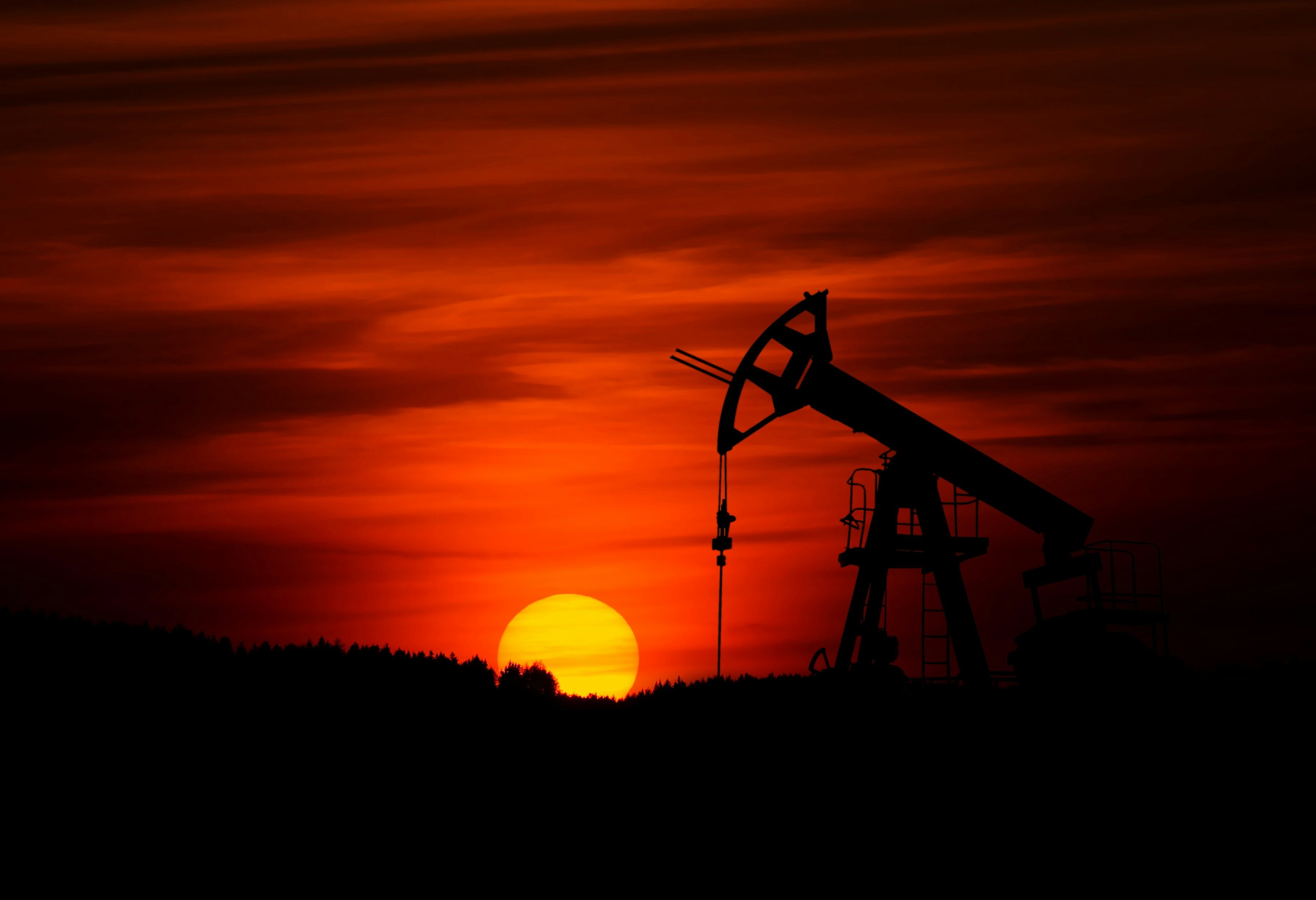 Brent cae más de 11% y perfora los US$80