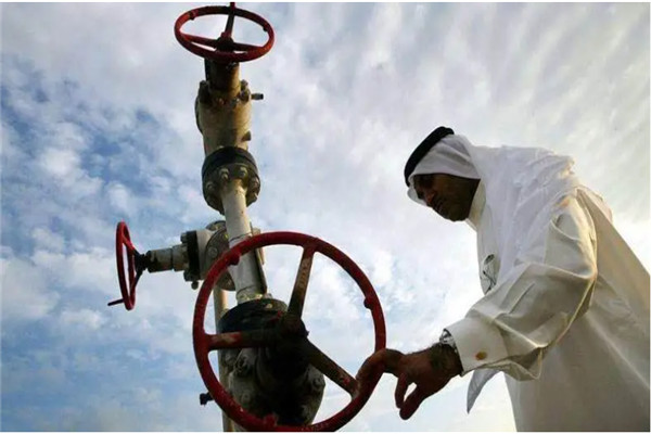 沙特警告：油价脱节可能迫使OPEC+减产，欧洲能源危机愈演愈烈
