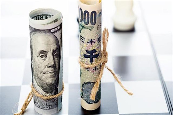 美元兑日元跟随收益率反弹修正至132.00附近，美国数据良莠不齐