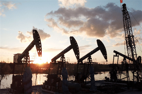 国际油价连续大幅下挫，欧佩克+减产支撑油价