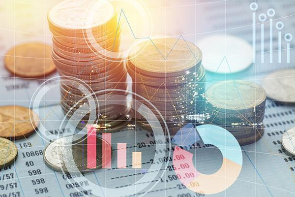 Contrarian Forex Strategy: Risks and Rewards 