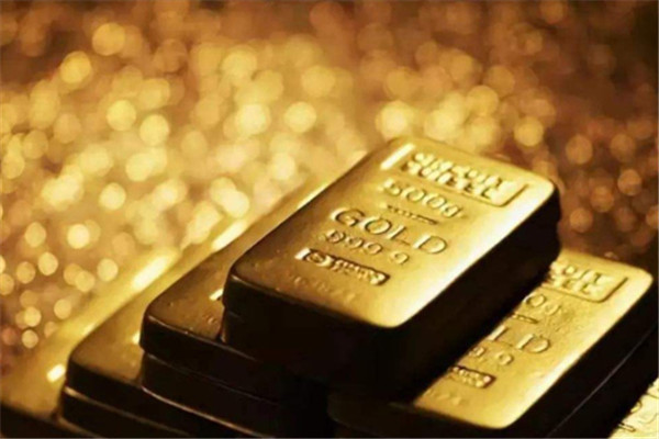 What are the gold market's trading service models?