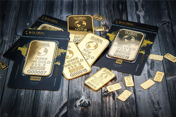 黄金连涨站高位 经济风险利好避险黄金