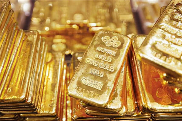 黃金觀望中形成斜坡形態 白銀或迎來上漲機會