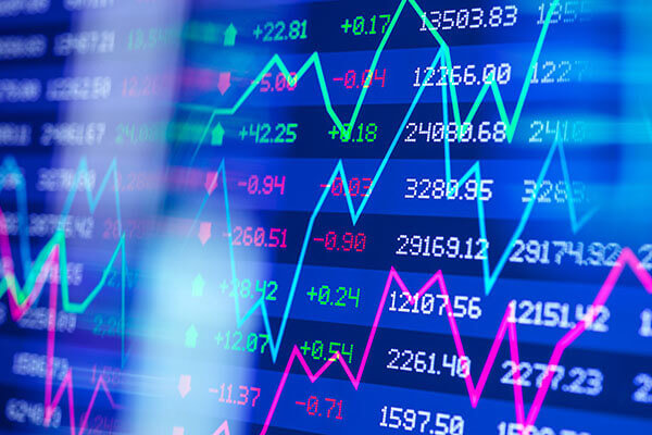科技股普遍下跌 納斯達克和標普走勢趨同
