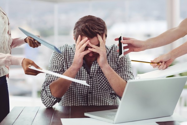 FXで大きな損失を出した人|失敗談と教訓を解説