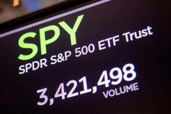 Kiến thức cơ bản về ETF SPY: Cấu trúc, Chi phí và Cách thức hoạt động