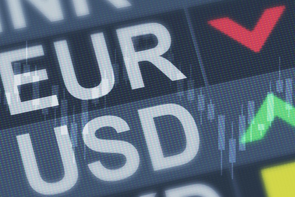 EUR/USD พุ่งแตะระดับสูงสุดในรอบ 4 ปี จากการคาดการณ์การลดอัตราดอกเบี้ยของเฟดและราคาน้ำมันร่วง