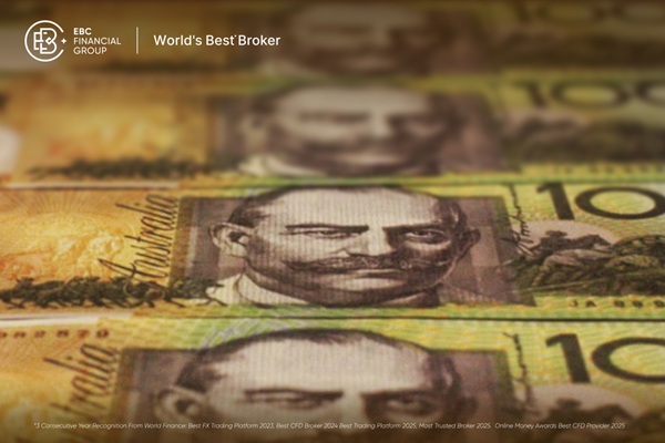 AUD Rises to 10-Month Peak Amid Hedge Fund Activity