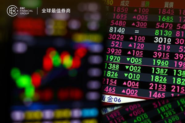 上周五大盘重挫443点 十月连假将至台股能否续涨