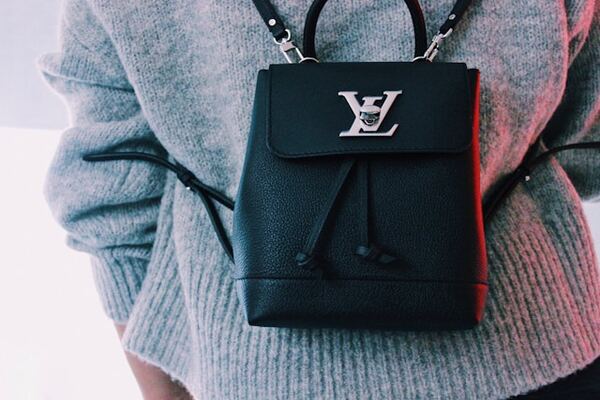 เจาะลึกหุ้น LVMH วิเคราะห์ธุรกิจ นวัตกรรมหรือแค่แบรนด์หรู?