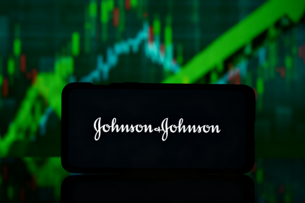 JNJ 股价好不好?现在值得买吗?