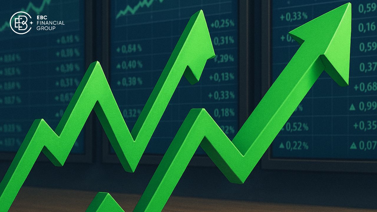 Dow, S&P, Nasdaq đồng loạt tăng kỷ lục trước Lễ Tạ Ơn 2025