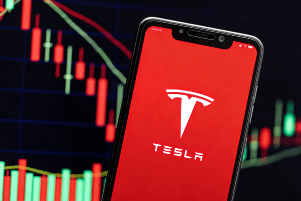 特斯拉股价历史高点释放哪些信号?背后三大推手是什么?