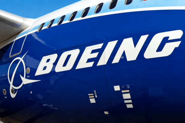 美国波音股价为什么涨跌?看这三大核心因素