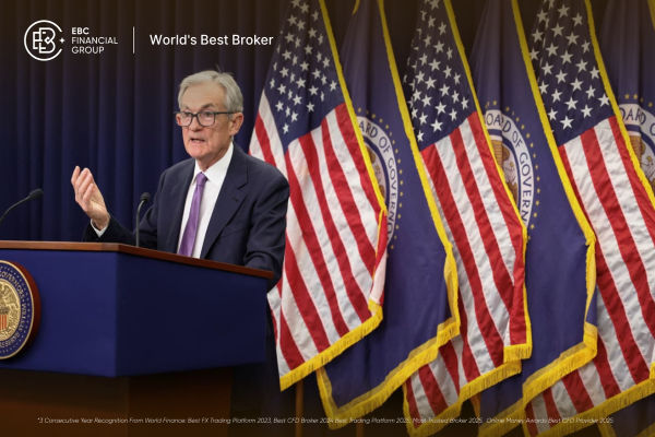 Tóm tắt cuộc họp của Fed: Lần cắt giảm lãi suất thứ ba năm 2025, 3 thành viên phản đối, chính sách tiền tệ cứng rắn cho năm 2026.