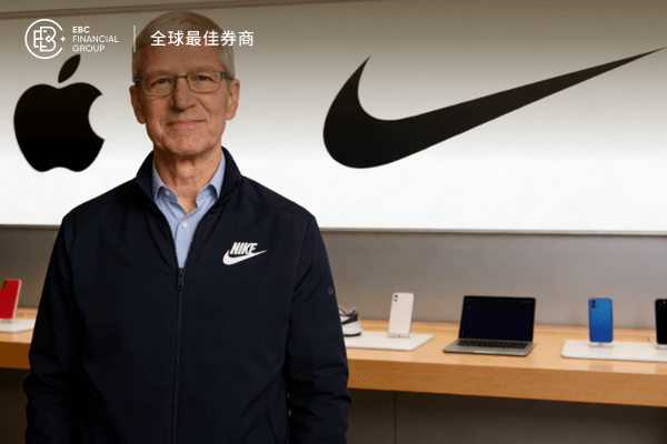 苹果执行长库克斥资300万美元增持Nike股票