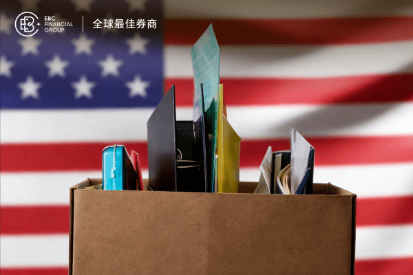 美國初請失業金降至21.4萬：就業市場回升還是假象?