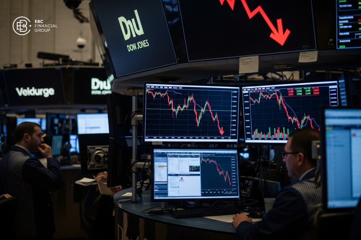 Chỉ số Dow Jones hôm nay bốc hơi 870 điểm vì cú sốc Greenland