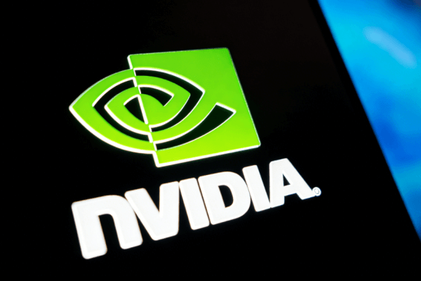 NVIDIA盤後股價怎麼看?財報、AI和宏觀因素的綜合反應