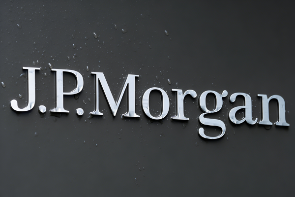 為何摩根大通股價能在美股震盪中保持韌性？揭秘核心因素