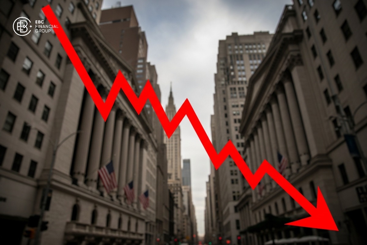 Chứng khoán Mỹ lao dốc: Dow Jones mất hơn 450 điểm, Nasdaq chịu áp lực khi dầu vượt $90