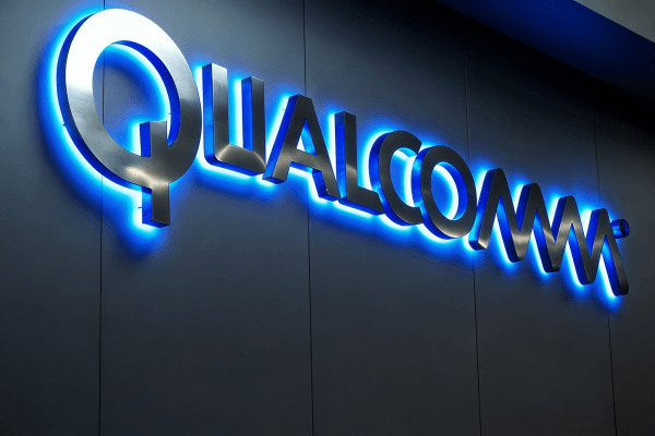 美股QCOM股价现在入手合适吗?未来走势如何?