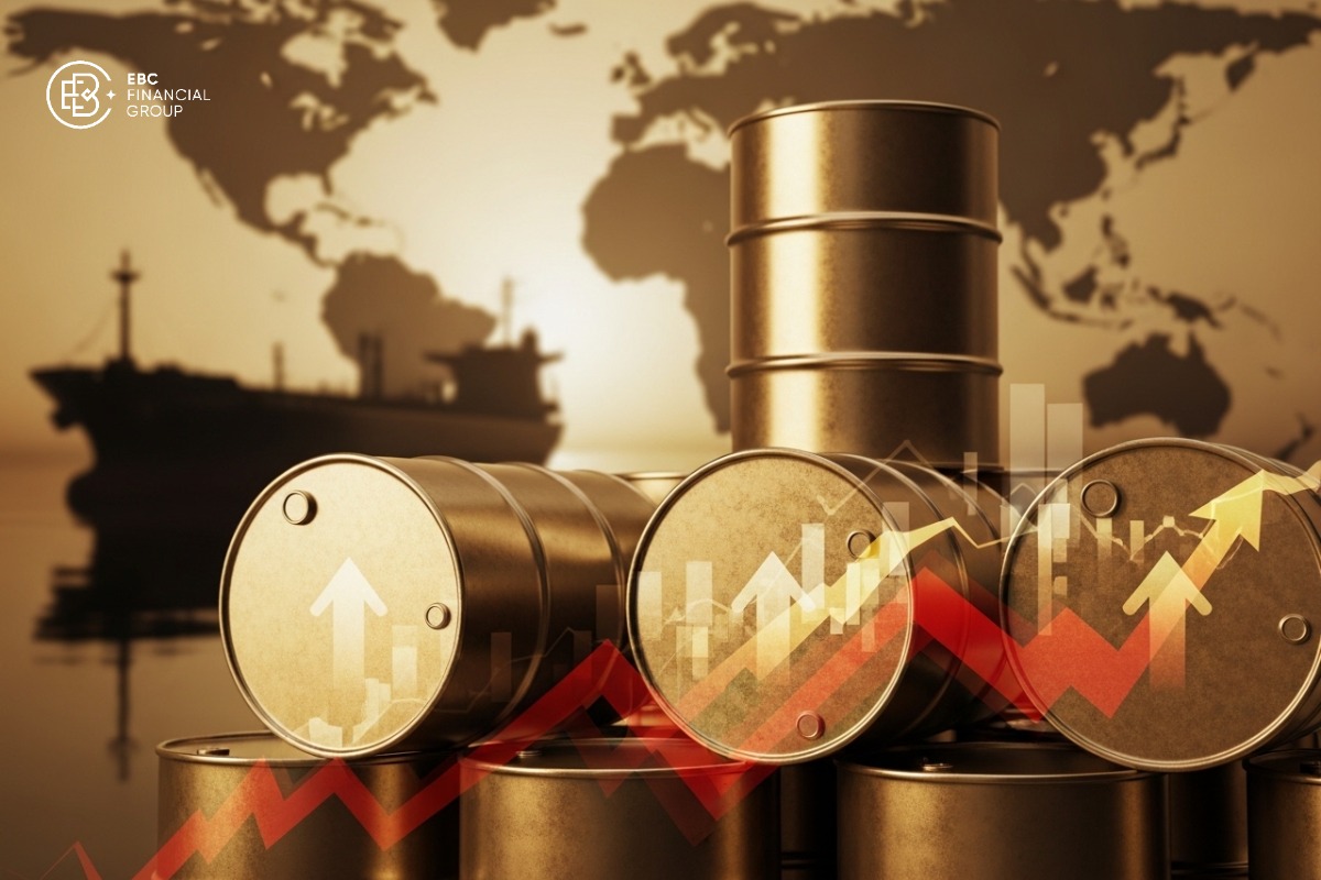Giá xăng dầu hôm nay: Brent, WTI tăng mạnh vì rủi ro Hormuz, xăng dầu trong nước bật tăng