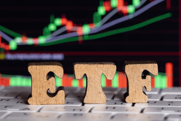 美股波動下，道瓊指數ETF為何更適合長期持有?