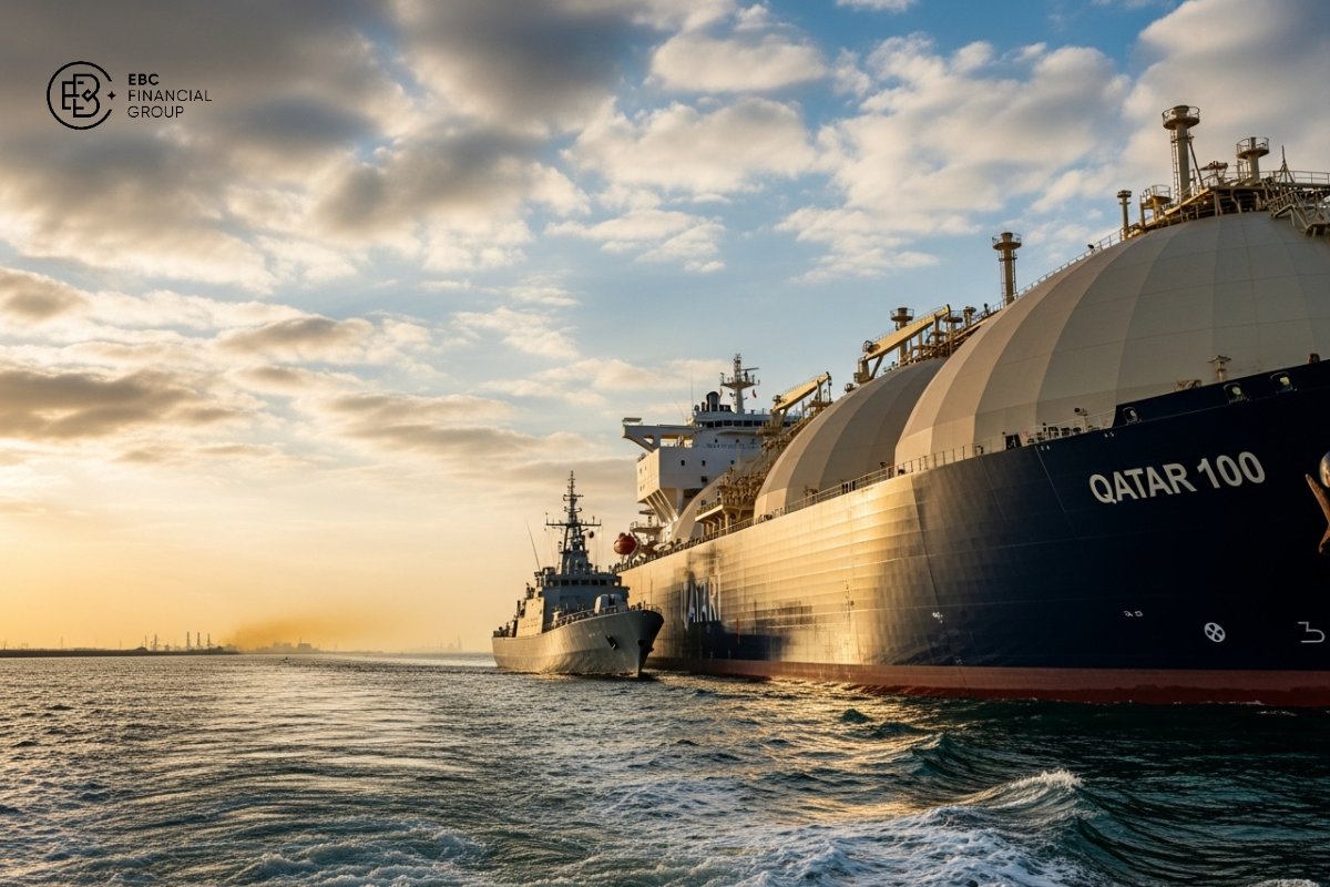 Iran dừng 2 tàu LNG Qatar, giá dầu WTI giữ trên $110 khi thị trường lo nguồn cung