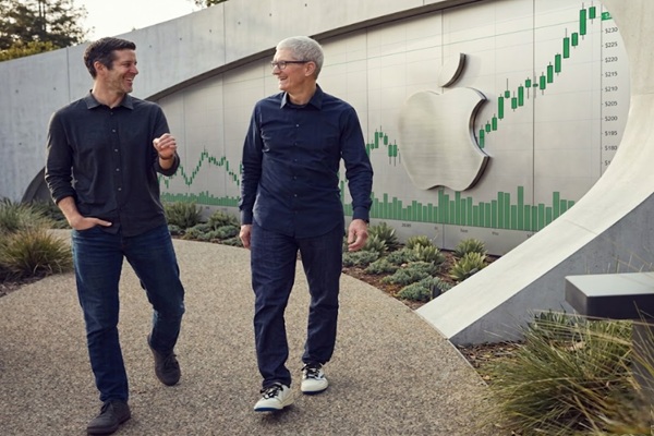 Acciones de Apple en alza: El mercado celebra a John Ternus como CEO