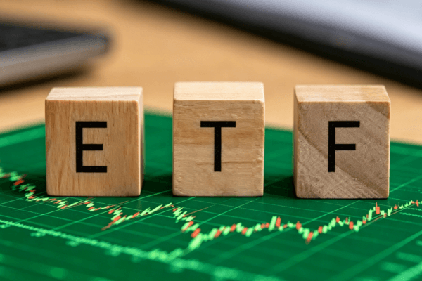 ETF配息排行与回报背离：高股息ETF还能长期持有吗?