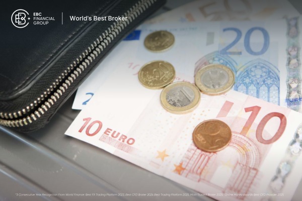 Euro has edge over Swiss franc and pound before storm