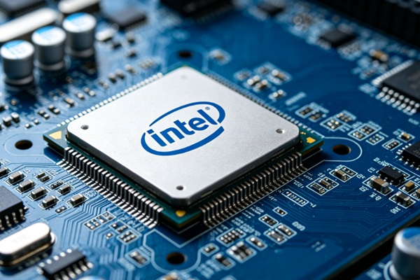 Intel股价暴涨200%，18A量产将继续推高股价?