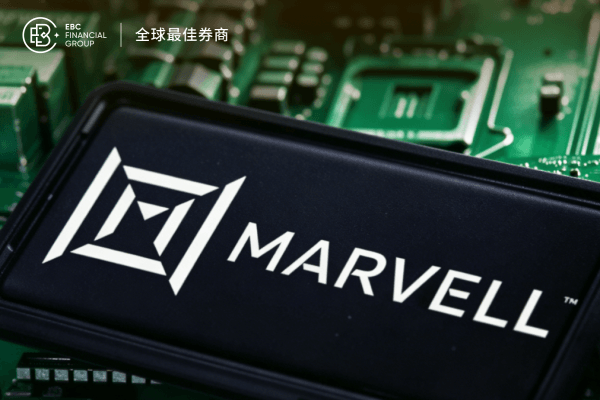 Marvell股价单日飙涨32%，光通信与AI算力谁在推动市场?