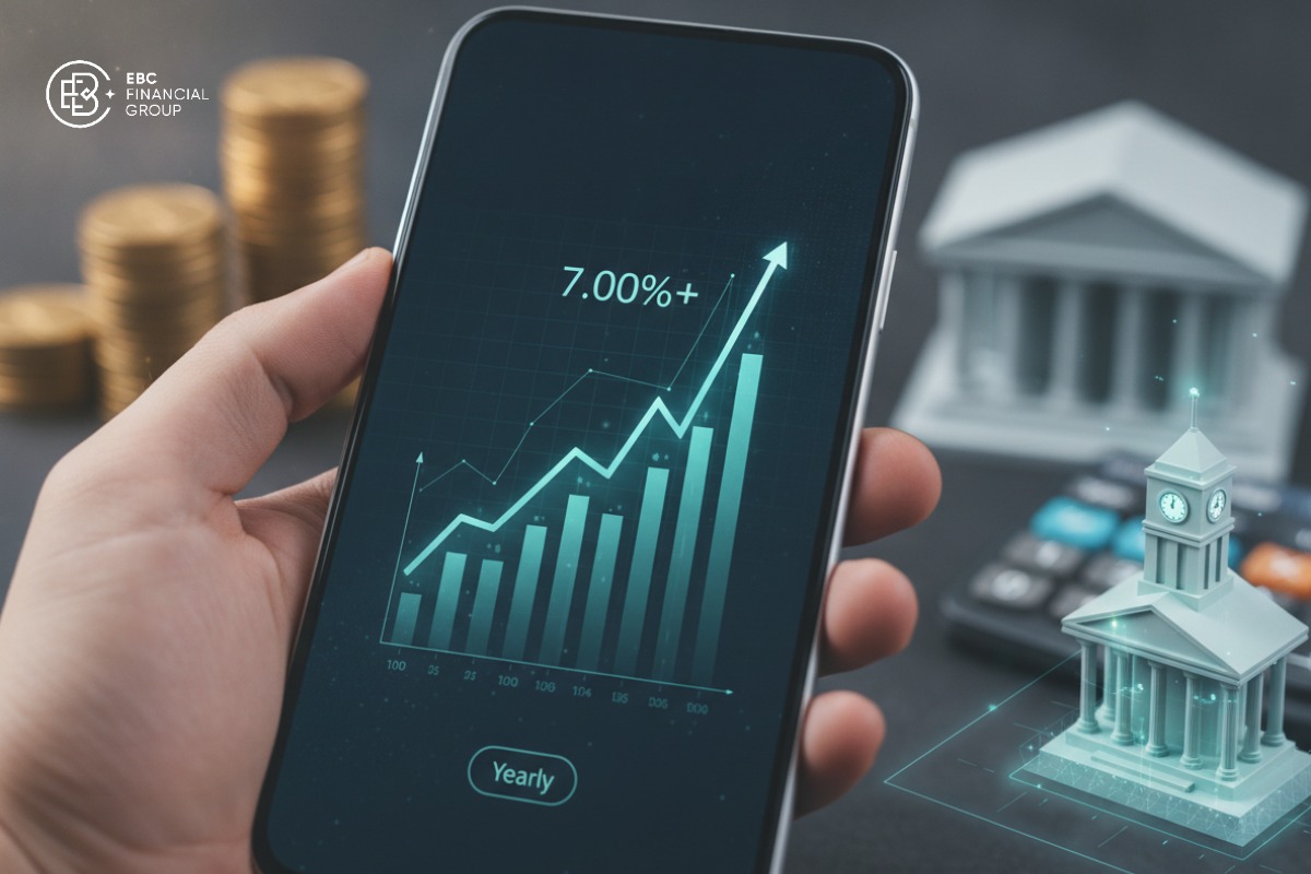 Lãi suất ngân hàng: online vượt 7%, gửi ở đâu tốt hơn?
