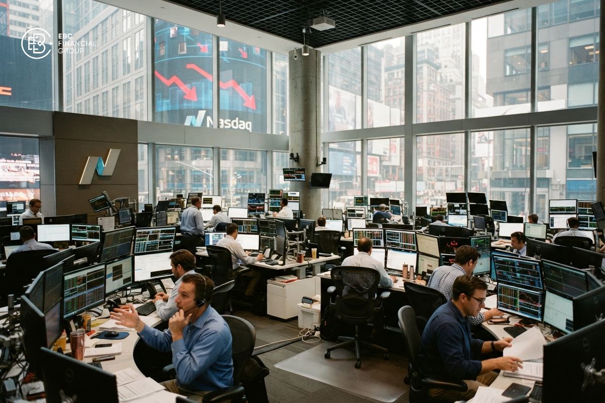 Chứng khoán Mỹ giảm phiên thứ hai, Nasdaq chờ CPI tháng 7