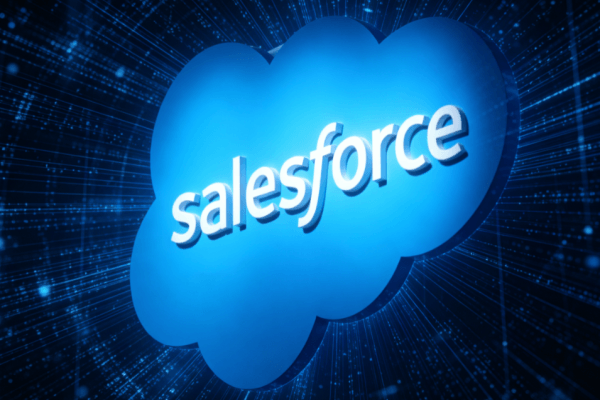 Salesforce财报超预期：AI转型打开增长空间，股价为何上涨？